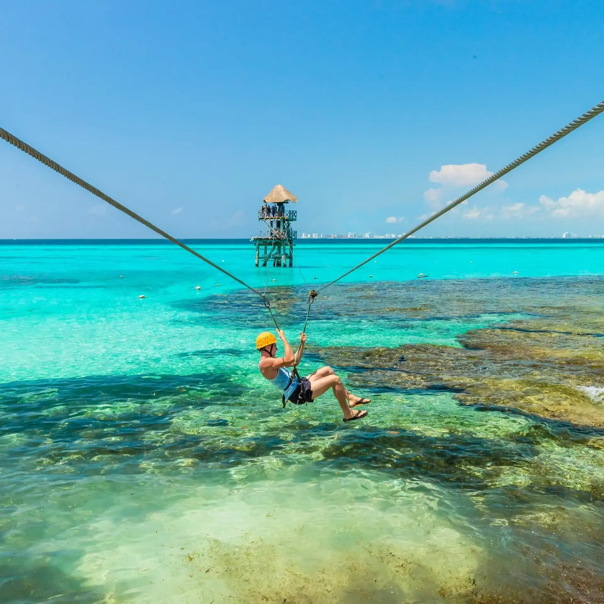Tirolesa sobre Parque Garrafón, Isla Mujeres